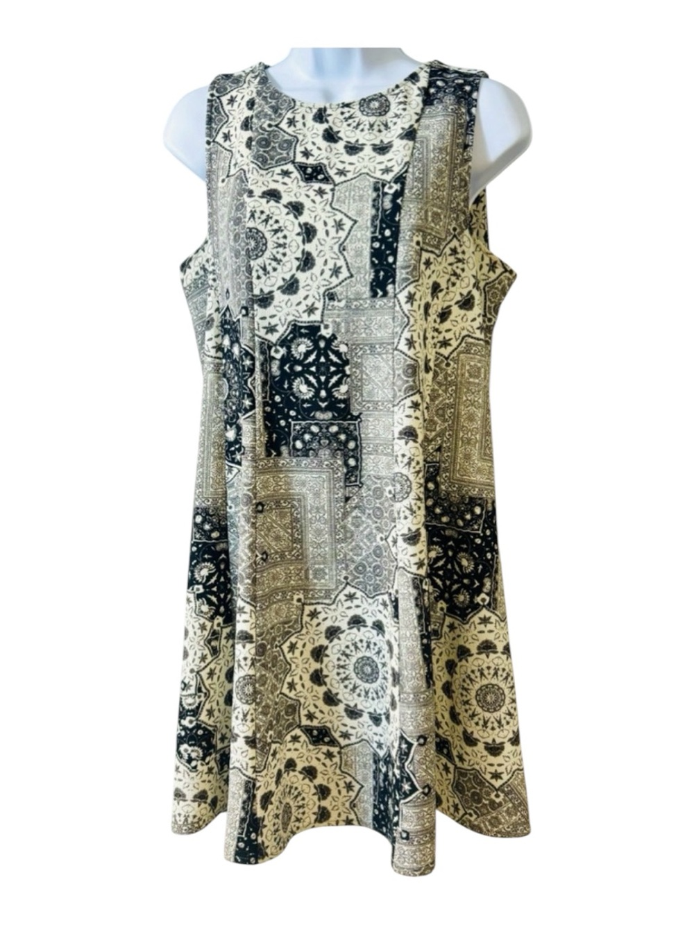 Zara Medallion Black & White Sleeveless Peekaboo Back A Line Mini‎ Dress size M